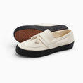 Load image into Gallery viewer, VM005 Loafer (White/Black)