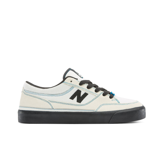 Numeric 417 Low (White/Black)
