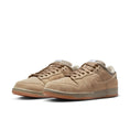 Load image into Gallery viewer, Nike SB Dunk Low Pro B (Parachute Beige)
