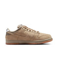 Load image into Gallery viewer, Nike SB Dunk Low Pro B (Parachute Beige)
