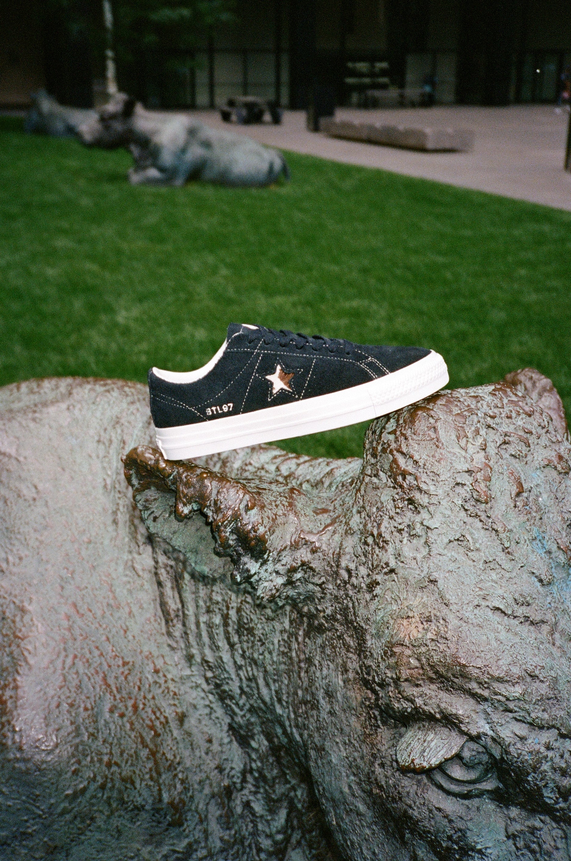 Converse Cons X BTL One Star Pro Black / Egret / Pasture on cow head