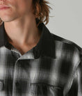 Charger l'image dans la visionneuse de la galerie, Former S/S Woven Shirt Broadcast Black Ombre collar detail
