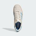 Charger l'image dans la visionneuse de la galerie, Gazelle ADV (Wonder White/Preloved Blue/Gum)
