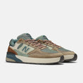 Load image into Gallery viewer, Numeric Andrew Reynolds 933 (Brown/Green)
