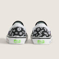 Load image into Gallery viewer, Skate Slip-On PUNKANDYO (Black/White)
