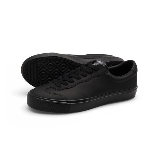 VM004 Milic Leather (Waxed Worn Black/Black)