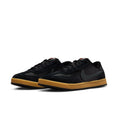 Charger l'image dans la visionneuse de la galerie, Nike SB FC Classic Black/Anthracite-Black-Vivid Orange pair view
