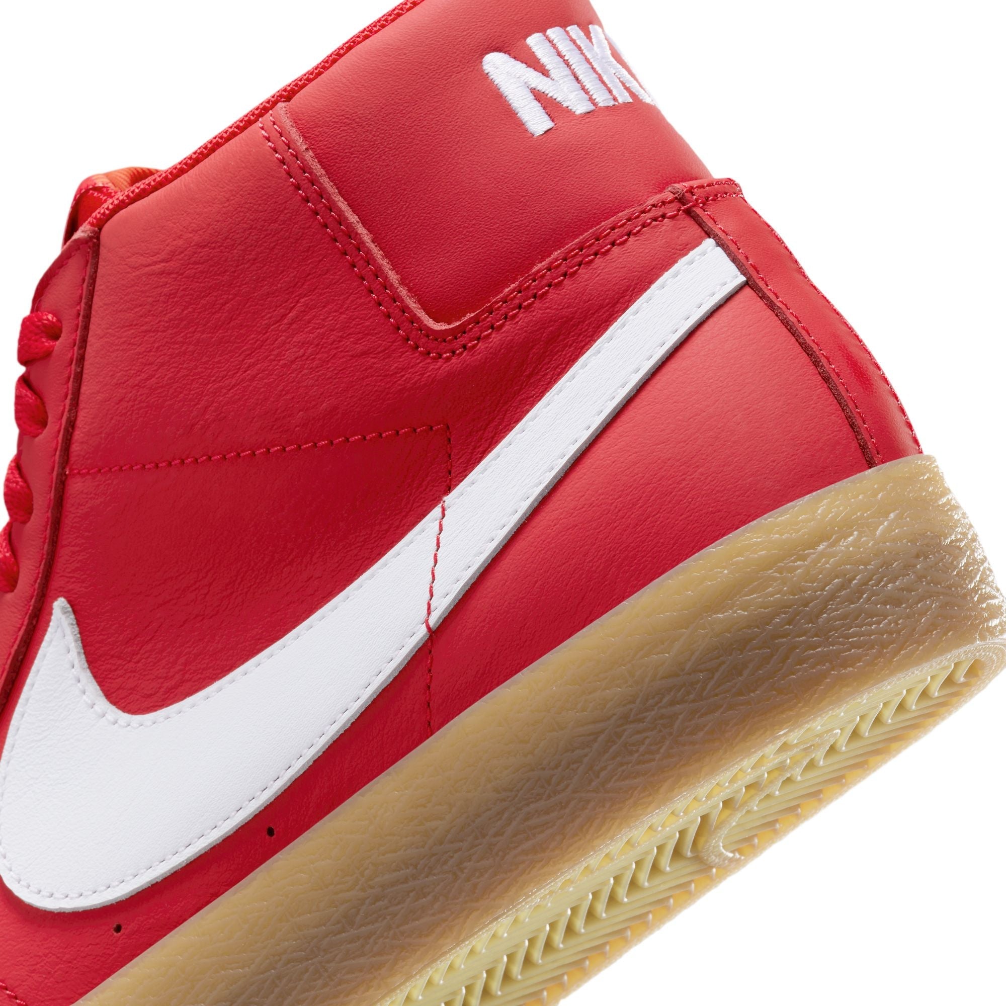 Nike SB Zoom Blazer Mid University Red/White-White heel detail