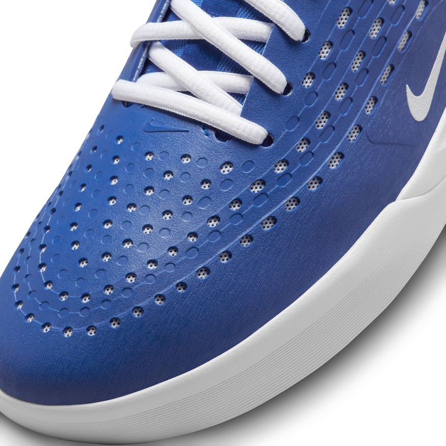 Nike SB Zoom Nyjah 3 Game Royal/White toe detail