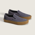 Load image into Gallery viewer, Skate Slip-On (Crepe Navy/Gum)
