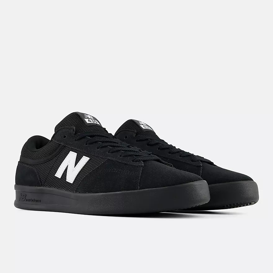 Numeric 430 (Black/White)